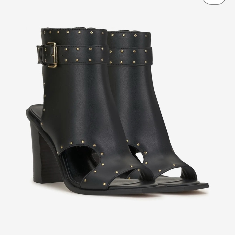 Jessica Simpson Roccha Cut-out Black Sandal